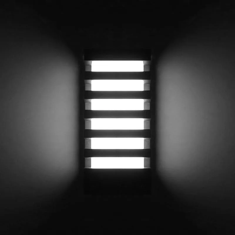 Minimalistic Striped Design Outdoor LED Wall Lamp