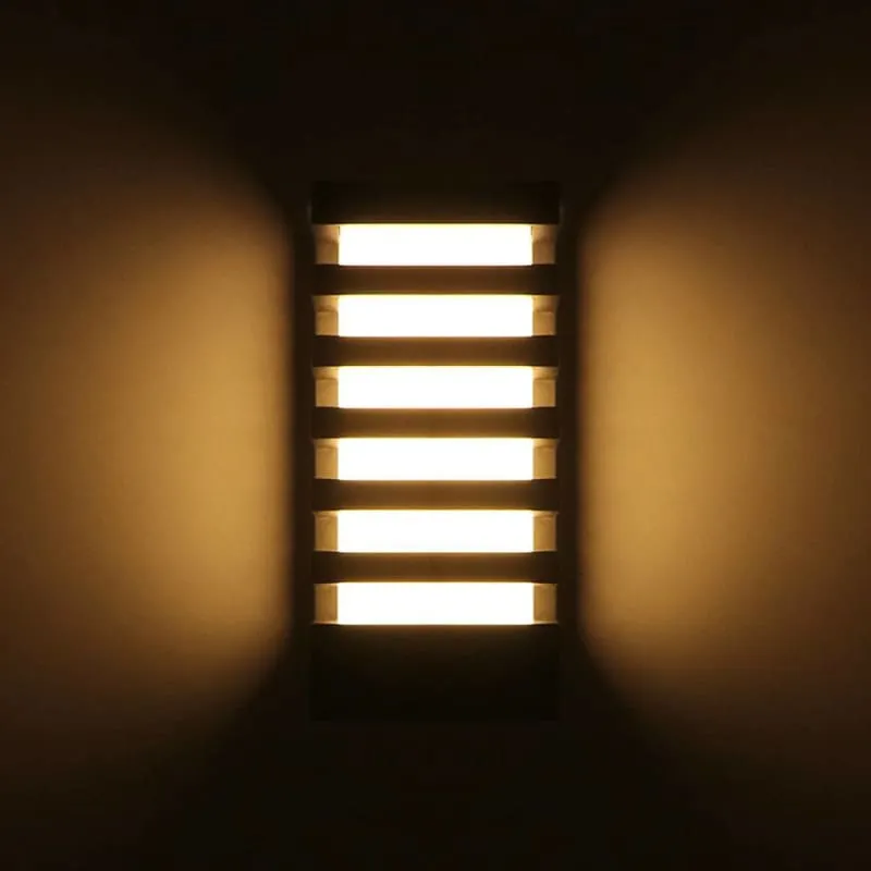 Minimalistic Striped Design Outdoor LED Wall Lamp