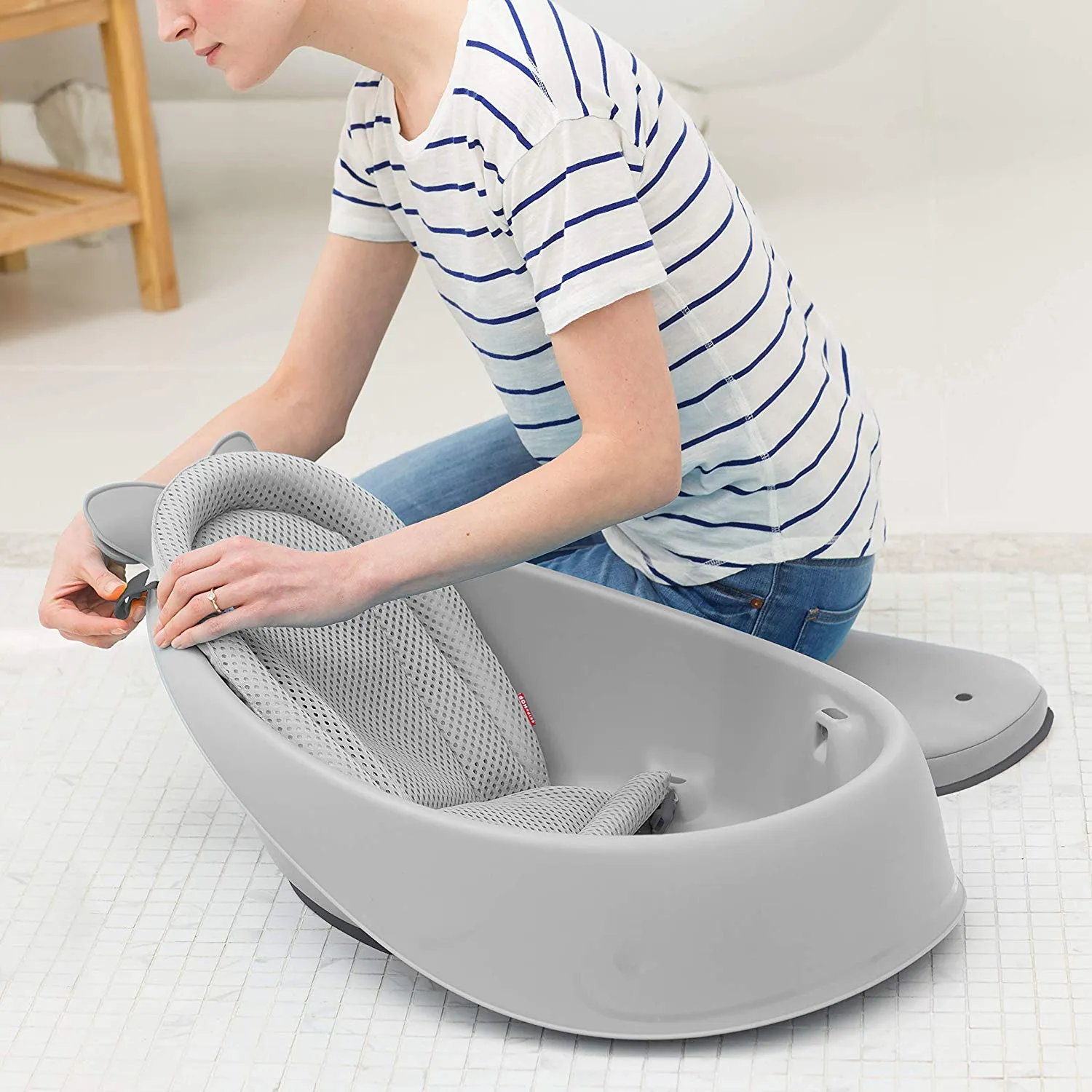 Skip Hop Moby Smart Sling 3-Stage Tub- Grey